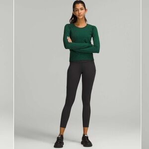 Lululemon Fast and Free Highrise Tight 25” in Black